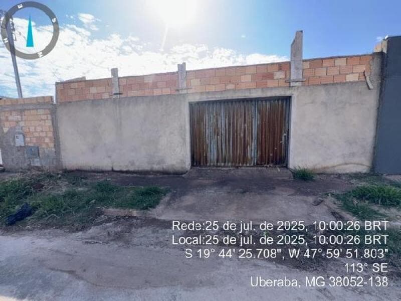 Casa em leilão em Uberaba - MG — LOTE 193 CASA EM UBERABA/MG