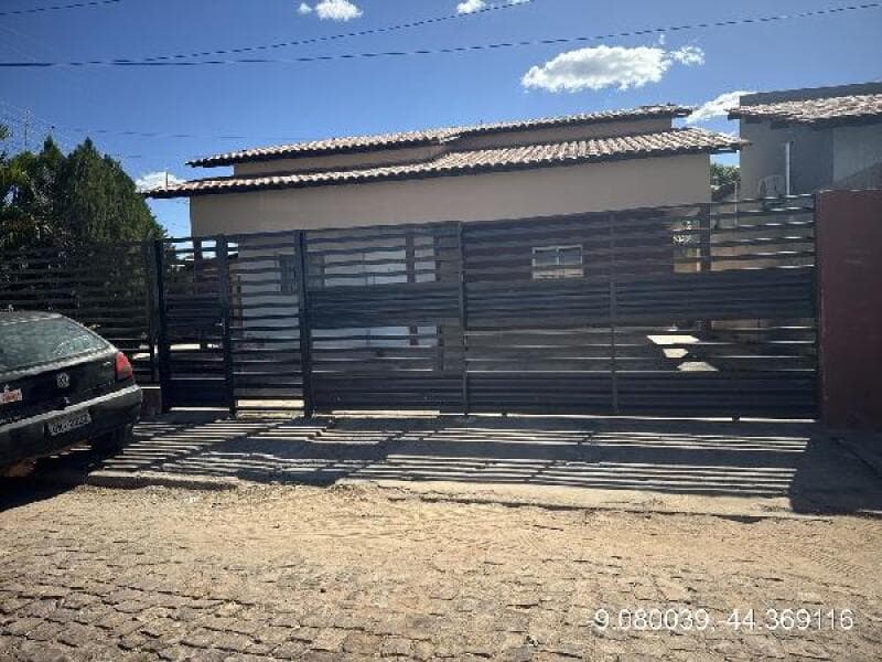 Casa em leilão em Bom Jesus - PI — LOTE 269 CASA EM BOM JESUS/PI
