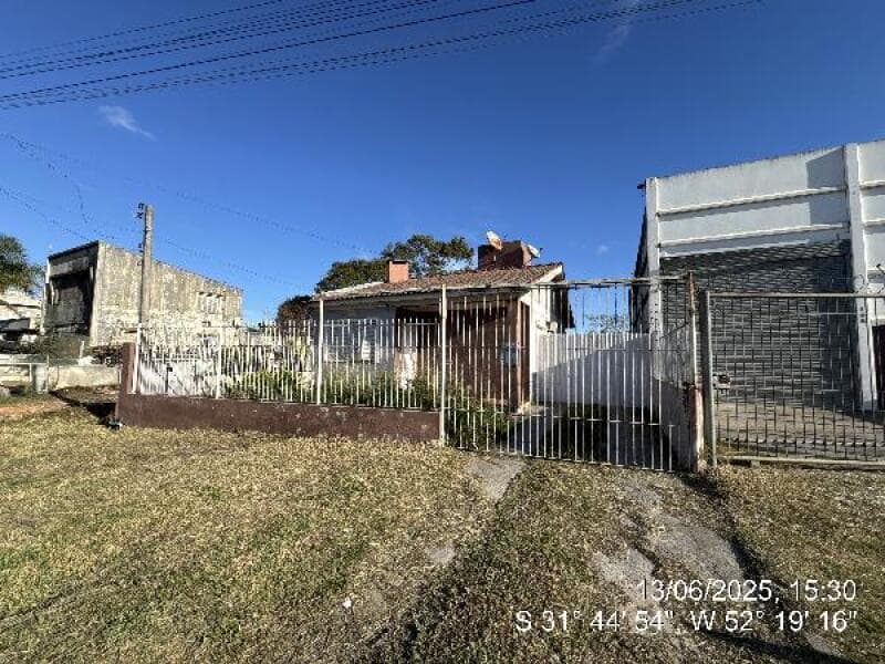 Casa em leilão em Pelotas - RS — LOTE 431 CASA EM PELOTAS/RS