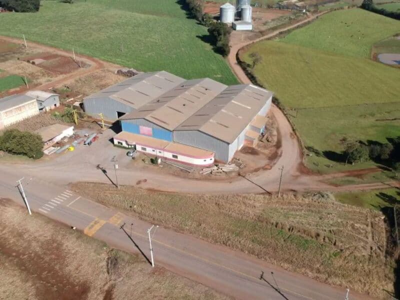 Foto 16 de 19: Comercial em leilão em Gentil - RS — LOTE 001 LOTE URBANO DA QUADRA Nº 72, com a área de 2.941,60m² em MARAU/RS + Benfeitorias