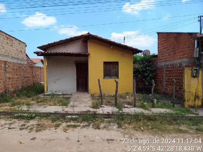 Casa em leilão em Altos - PI — LOTE 171 CASA, 42,43 M2 Altos/ PI