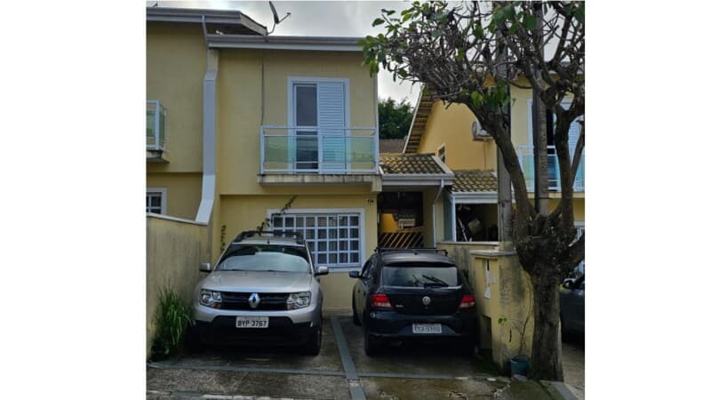 Casa em leilão em Mogi Das Cruzes - SP — LOTE 040 Direitos Casa 135m² - Mogi das Cruzes