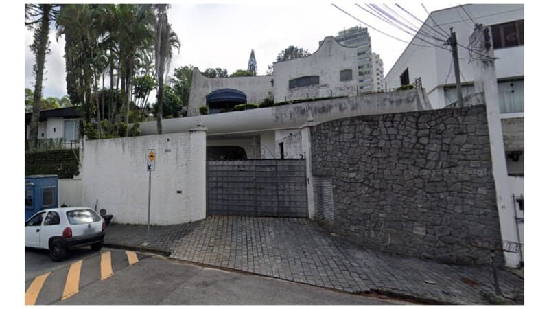 Casa em leilão em São Paulo - SP — LOTE 001 NUA PROPRIEDADE CASA 621m² - IBIRAPUERA