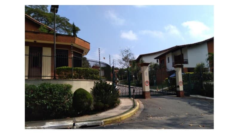 Casa em leilão em São Paulo - SP — LOTE 061 CASA 374m² - PARQUE MUNHOZ