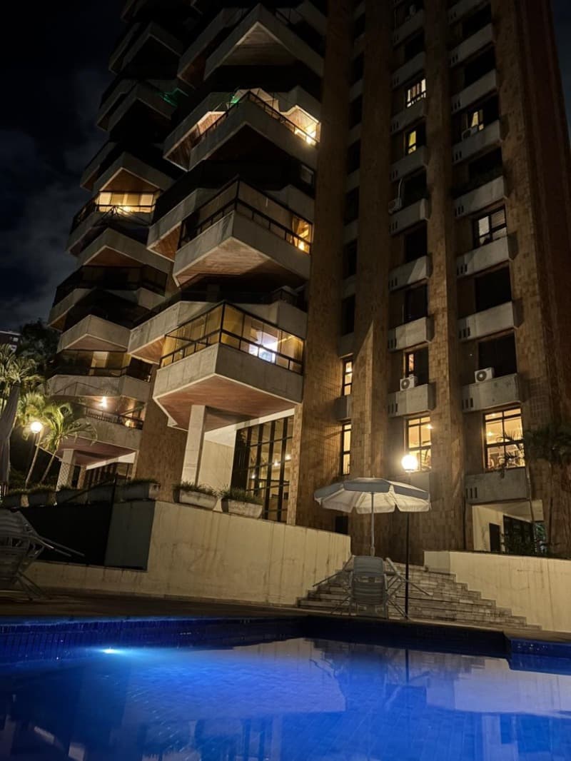 Foto 1 de 34: Apartamento em leilão em São Paulo - SP, bairro Vila Suzana — LOTE 001 APARTAMENTO 213m² - VILA SUZANA