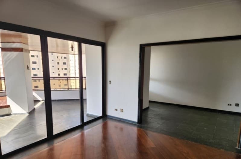 Foto 5 de 34: Apartamento em leilão em São Paulo - SP, bairro Vila Suzana — LOTE 001 APARTAMENTO 213m² - VILA SUZANA