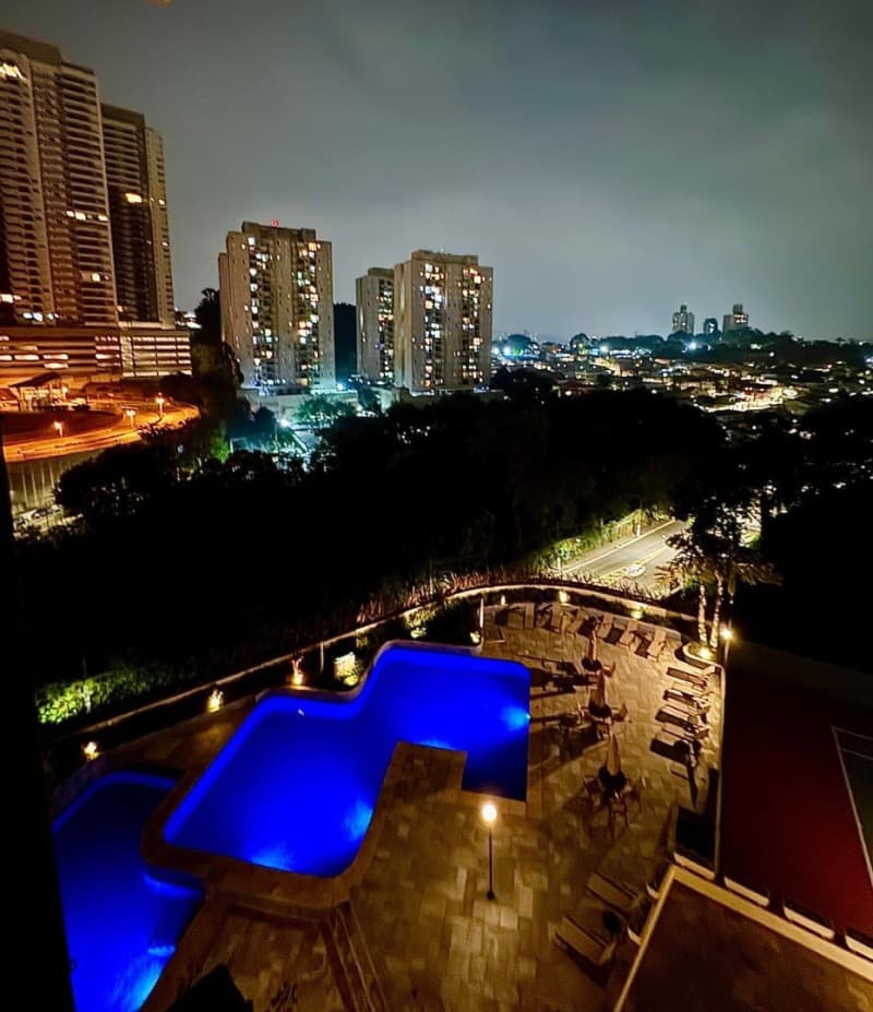 Foto 2 de 34: Apartamento em leilão em São Paulo - SP, bairro Vila Suzana — LOTE 001 APARTAMENTO 213m² - VILA SUZANA