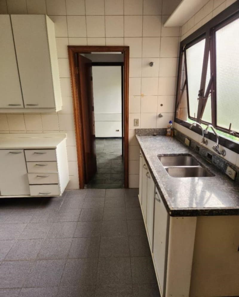 Foto 8 de 34: Apartamento em leilão em São Paulo - SP, bairro Vila Suzana — LOTE 001 APARTAMENTO 213m² - VILA SUZANA