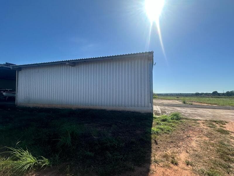Foto 2 de 32: Terreno em leilão em Araguaína - TO — LOTE 001 Cota participação na associação privada VOART (hangar) em Araguaina-TO.