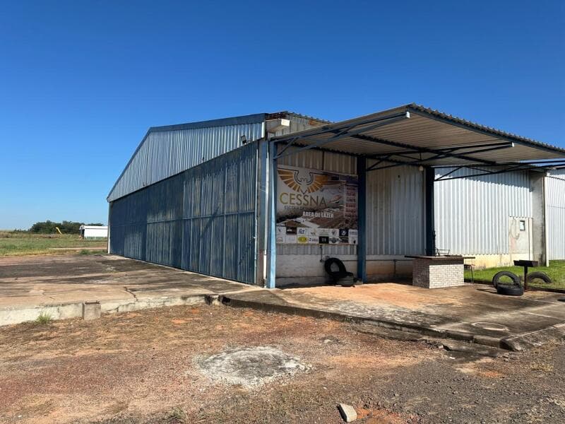 Foto 10 de 32: Terreno em leilão em Araguaína - TO — LOTE 001 Cota participação na associação privada VOART (hangar) em Araguaina-TO.