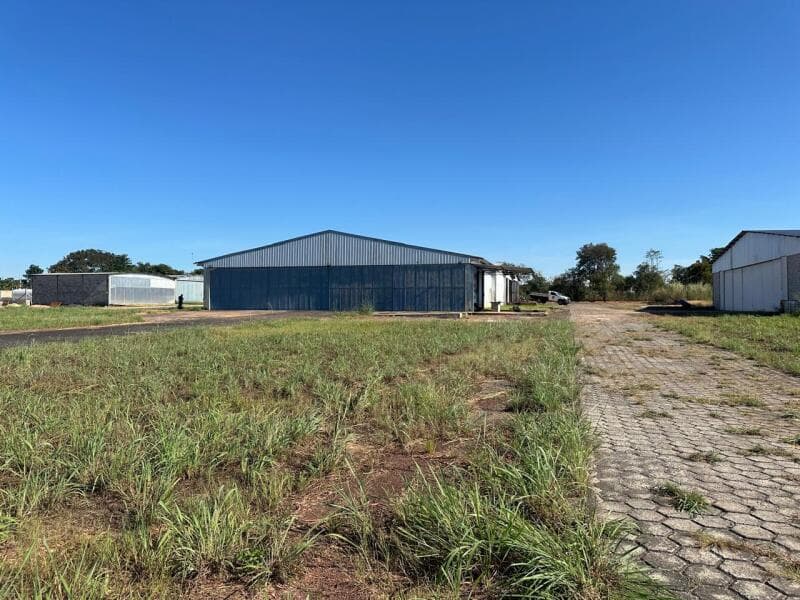 Foto 12 de 32: Terreno em leilão em Araguaína - TO — LOTE 001 Cota participação na associação privada VOART (hangar) em Araguaina-TO.