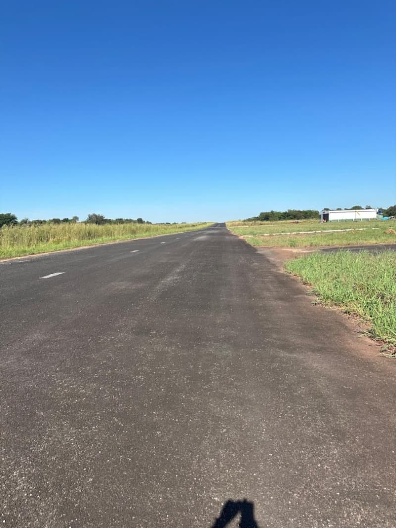Foto 16 de 32: Terreno em leilão em Araguaína - TO — LOTE 001 Cota participação na associação privada VOART (hangar) em Araguaina-TO.