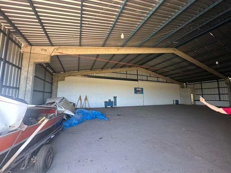 Foto 31 de 32: Terreno em leilão em Araguaína - TO — LOTE 001 Cota participação na associação privada VOART (hangar) em Araguaina-TO.