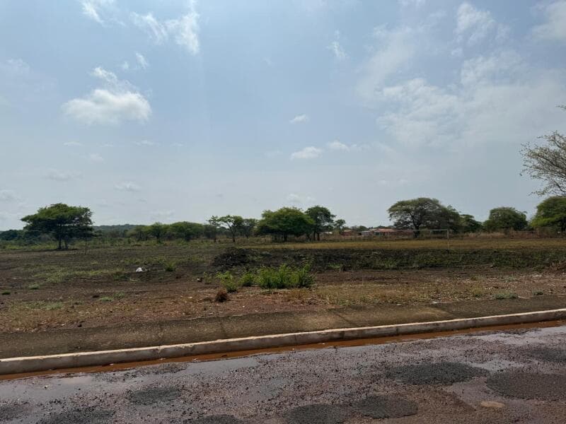 Terreno em leilão em Araguacema - TO — LOTE 044 Lote nº 07 da Quadra nº 47, com área de 384,94 m², o qual está matriculado sob o nº 6.187,