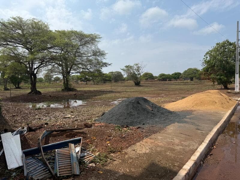 Terreno em leilão em Araguacema - TO — LOTE 075 Lote nº 01 da Quadra nº 49, com área de 462,33 m², o qual está matriculado sob o nº 6.218,