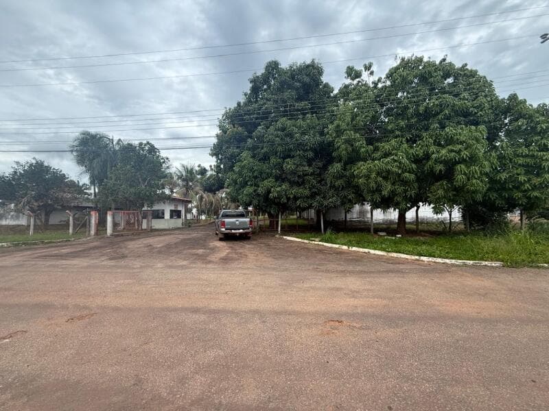 Terreno em leilão em Paraíso Do Tocantins - TO, bairro Distrito Agro-industrial — LOTE 001 Imóvel no Distrito Industrial de Paraiso do Tocantins. Terreno medindo 39.398,90m², com edi
