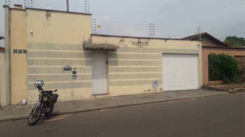 Foto 1 de 11: Terreno em leilão em Araguaína - TO — LOTE 005 Casa na Rua Ademar Vicente Ferreira em Araguaina - TO.