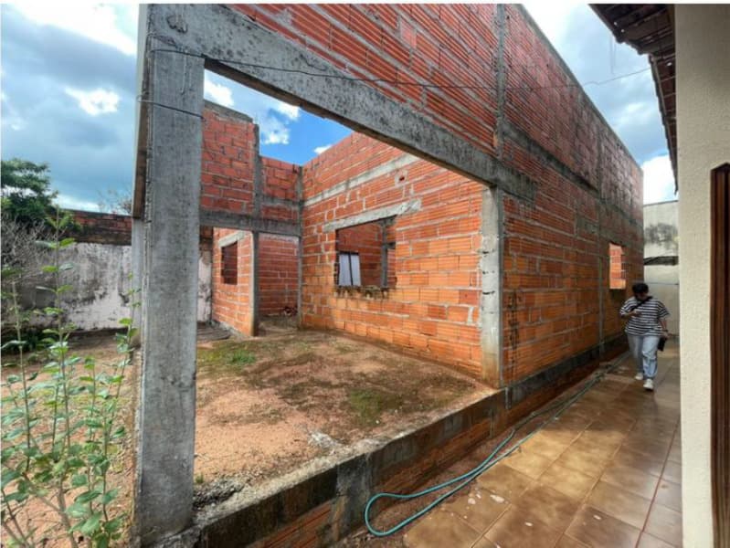 Foto 5 de 7: Terreno em leilão em Araguaína - TO — LOTE 001 Imovel medindo 1.127m² na Rua Santiago do Chile, Loteamento Martins Jorge, em Araguaína-TO