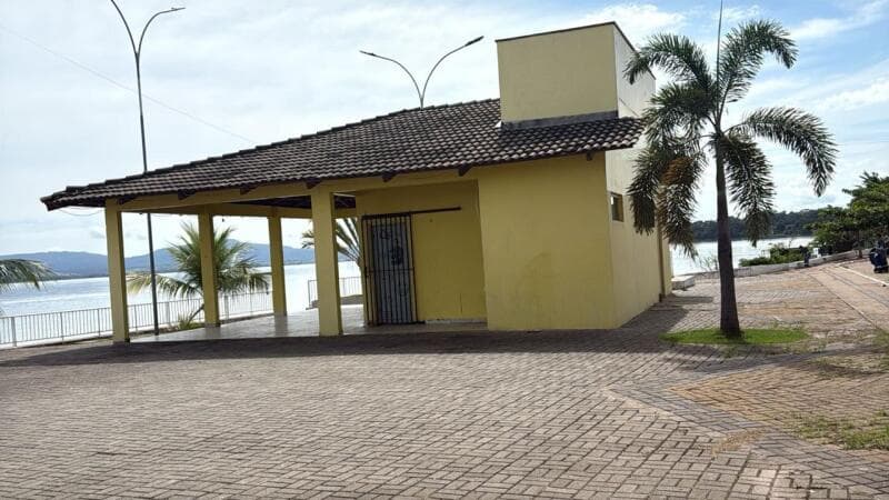 Foto 1 de 2: Comercial em leilão em Xambioá - TO — LOTE 002 Quiosque numero 06 medindo 100.32, m² na Orla de Xambioá -