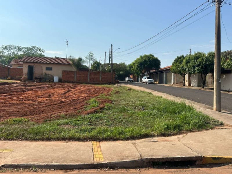 Foto 1 de 4: Terreno em leilão em Américo De Campos - SP — LOTE 007 7. Matrícula: 35.496 FICHA 1, imóvel urbano constante de um lote denominado LOTE 03 da Quad