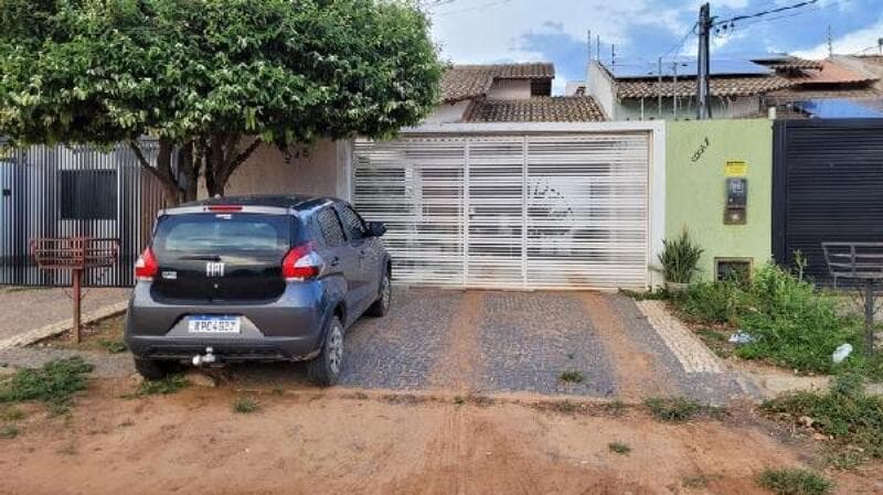Casa em leilão em Luís Eduardo Magalhães - BA — LOTE 024 Casa