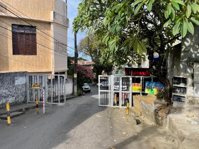 Apartamento em leilão em Salvador - BA — LOTE 027 Apartamento