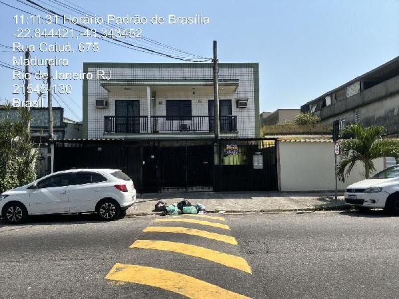 Casa em leilão em Rio De Janeiro - RJ — LOTE 360 Casa