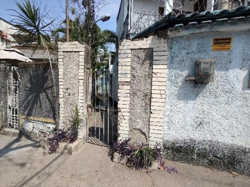 Casa em leilão em Rio De Janeiro - RJ — LOTE 385 Casa