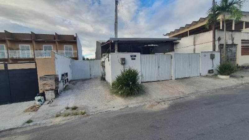 Casa em leilão em São Gonçalo - RJ — LOTE 413 Casa