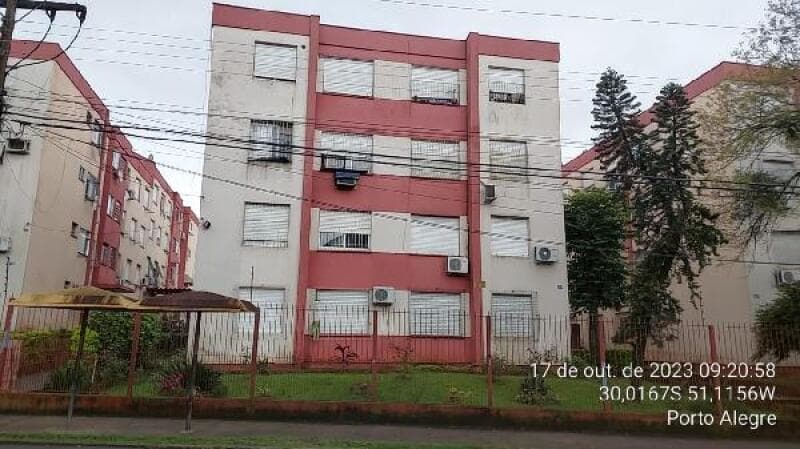 Apartamento em leilão em Porto Alegre - RS — LOTE 446 Apartamento