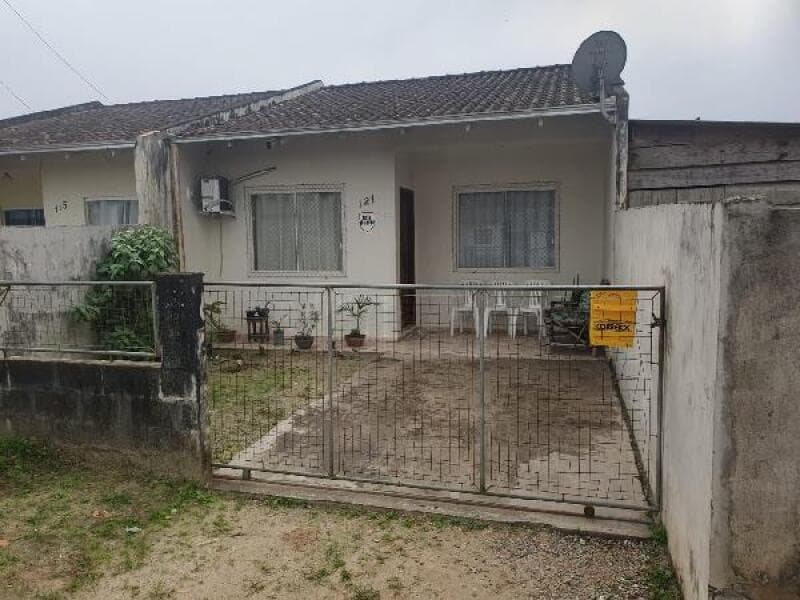Casa em leilão em Araquari - SC — LOTE 450 Casa