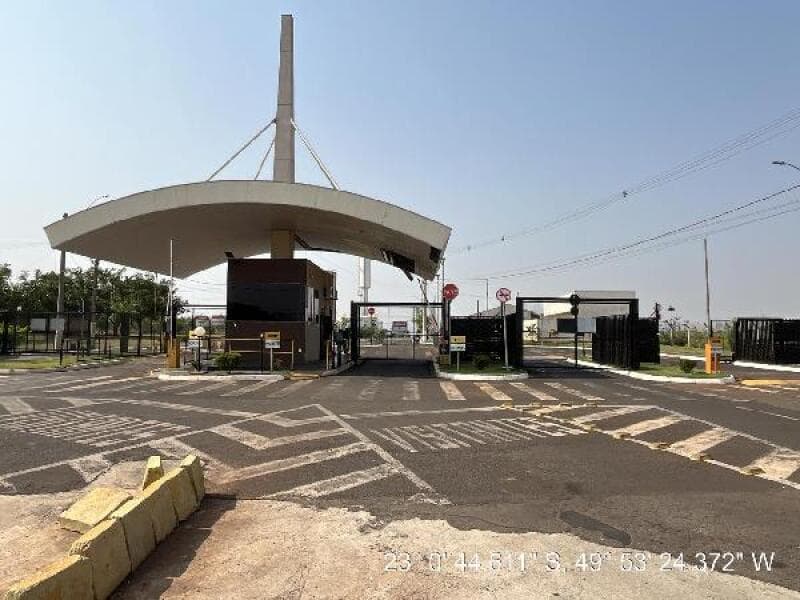 Casa em leilão em Ourinhos - SP — LOTE 517 Casa