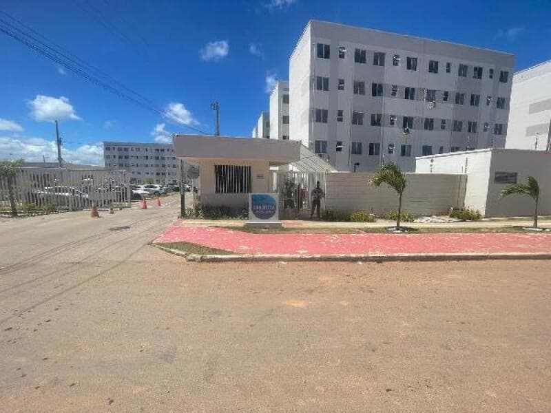 Apartamento em leilão em Camaçari - BA, bairro Jardim dos flamboyan — LOTE 020 Apartamento