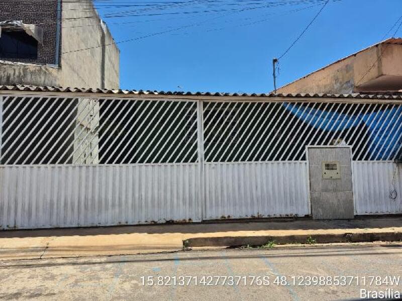Casa em leilão em Ceilândia - DF, bairro Ceilândia Norte — LOTE 065 Casa