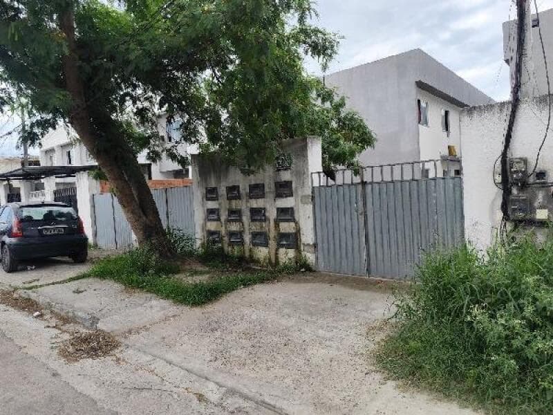 Casa em leilão em São Gonçalo - RJ, bairro Jardim Nossa Senhora Auxiliadora — LOTE 385 Casa