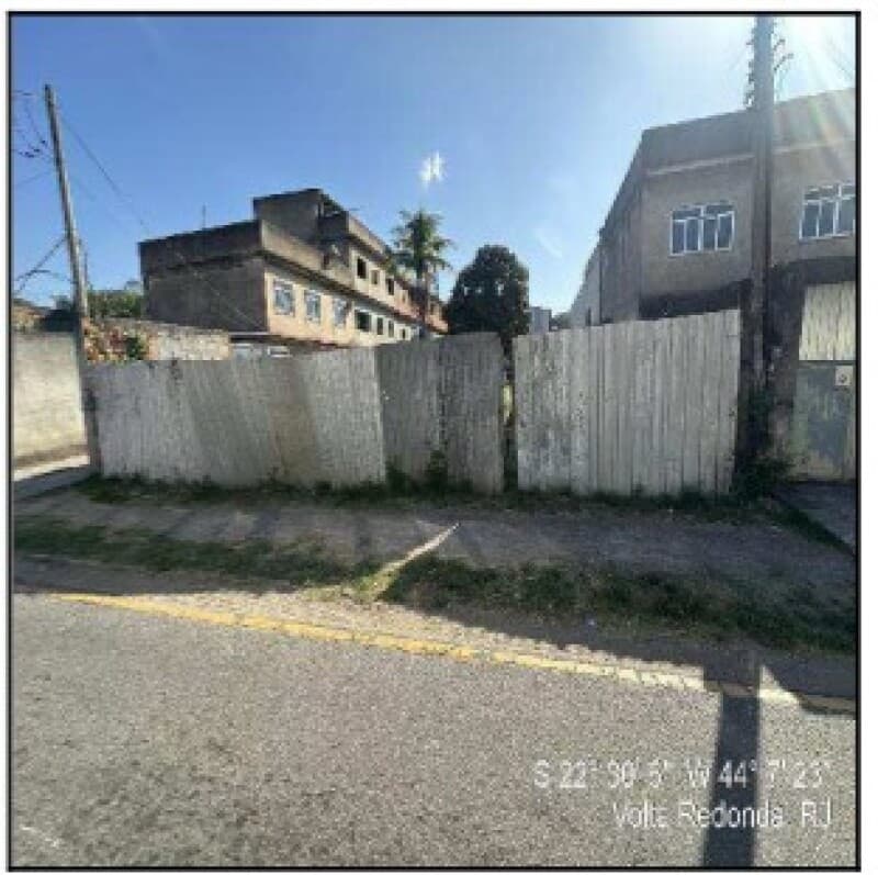 Terreno em leilão em Volta Redonda - RJ, bairro Retiro — LOTE 389 Terreno