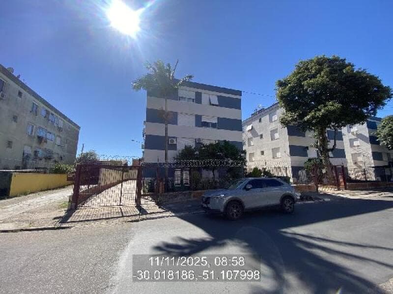 Apartamento em leilão em Porto Alegre - RS, bairro Jardim Leopoldina — LOTE 432 Apartamento