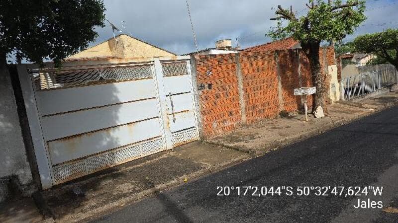 Casa em leilão em Jales - SP, bairro Vila Talma — LOTE 513 Casa