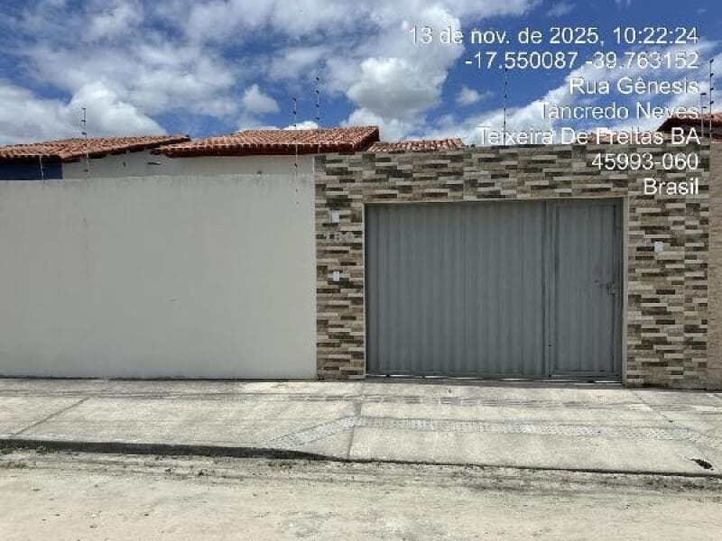 Casa em leilão em Teixeira De Freitas - BA, bairro Tancredo Neves — LOTE 033 Casa