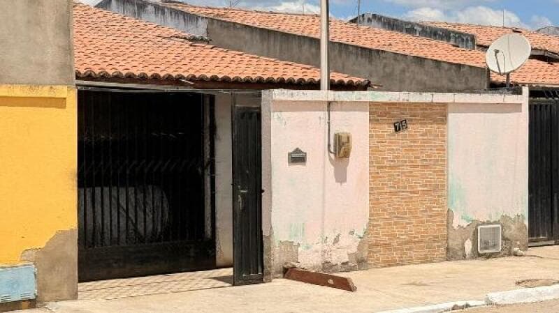 Casa em leilão em Irauçuba - CE — LOTE 048 Casa