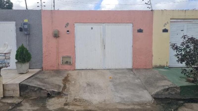 Casa em leilão em Pacatuba - CE — LOTE 051 Casa