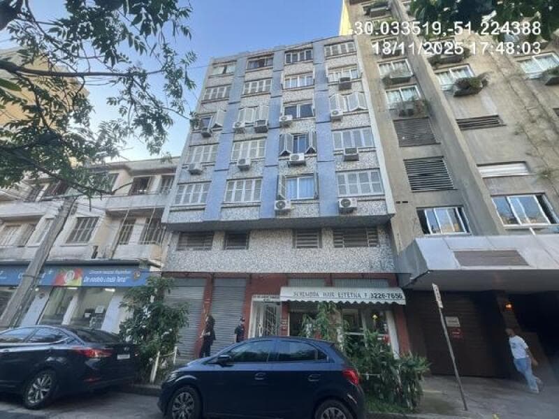 Apartamento em leilão em Porto Alegre - RS, bairro Centro Histórico — LOTE 375 Apartamento
