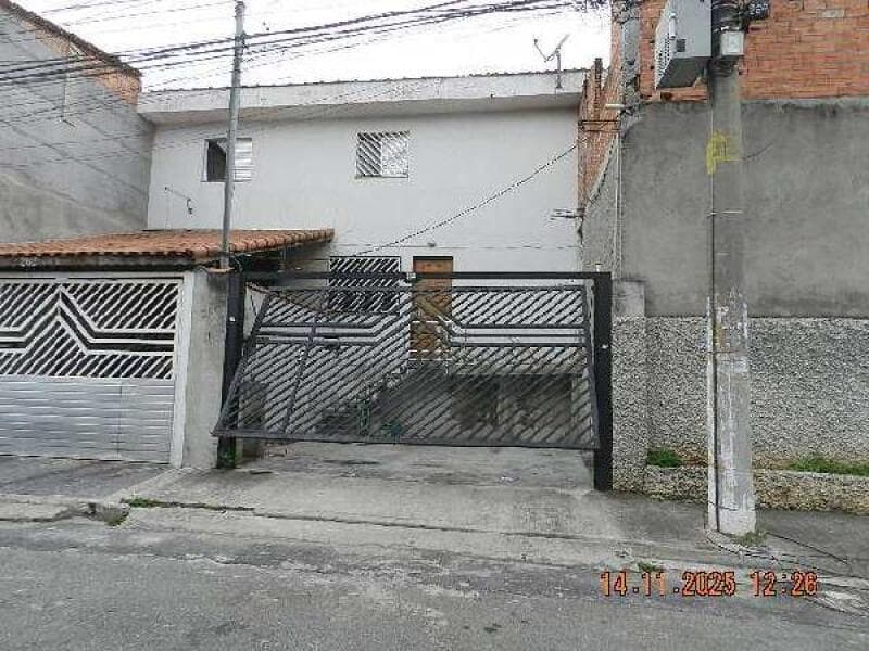 Casa em leilão em São Paulo - SP, bairro Vila Carmosina — LOTE 499 Casa