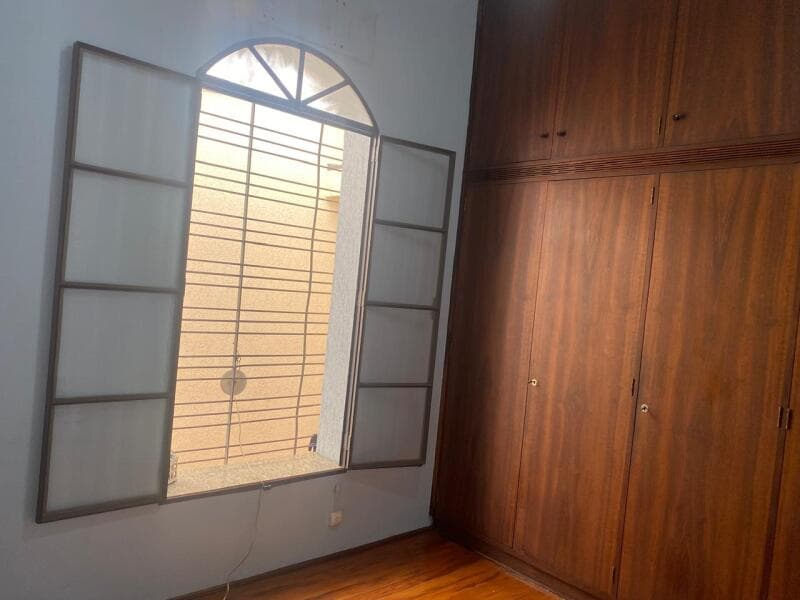 Foto 4 de 12: Casa em leilão em Jundiaí - SP, bairro Centro — LOTE 001 EXCELENTE CASA NO CENTRO DE JUNDIAÍ PODENDO SER USA PARA FINS COMERCIAL