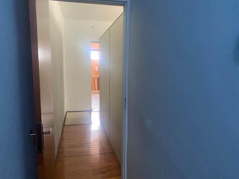 Foto 6 de 12: Casa em leilão em Jundiaí - SP, bairro Centro — LOTE 001 EXCELENTE CASA NO CENTRO DE JUNDIAÍ PODENDO SER USA PARA FINS COMERCIAL