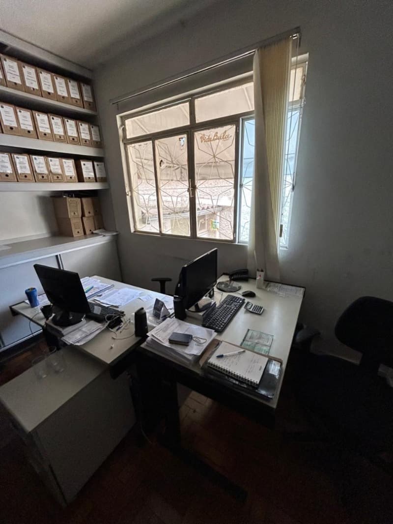 Foto 12 de 25: Casa em leilão em Belo Horizonte - MG, bairro Santa Branca — LOTE 001 CASA COM LOTE DE 360m² | 158,29m² CONSTRUÍDOS | SANTA BRANCA – BH/MG | DESOCUPADA