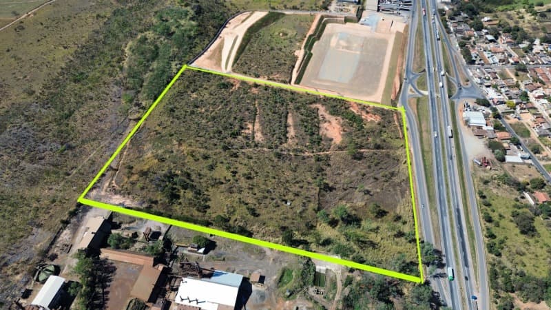Foto 3 de 13: Terreno em leilão em Sete Lagoas - MG, bairro Barreiro — LOTE 002 TERRENO l ÁREA DE 8,05 HAS l ÀS MARGENS DA BR-040 l BAIRRO BARREIRO l SETE LAGOAS/MG l DESO