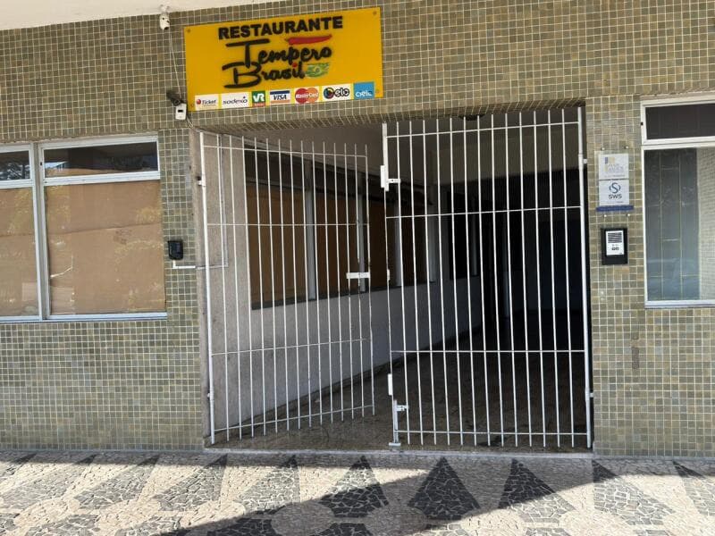 Foto 5 de 10: Comercial em leilão em Curitiba - PR, bairro Cristo Rei — LOTE 001 LOJA A l 478,96M² l EDIFÍCIO MANUEL NUNES DA COSTA l AV. AFFONSO CAMARGO, Nº 2125, CURITIBA