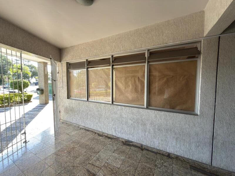 Foto 7 de 10: Comercial em leilão em Curitiba - PR, bairro Cristo Rei — LOTE 001 LOJA A l 478,96M² l EDIFÍCIO MANUEL NUNES DA COSTA l AV. AFFONSO CAMARGO, Nº 2125, CURITIBA