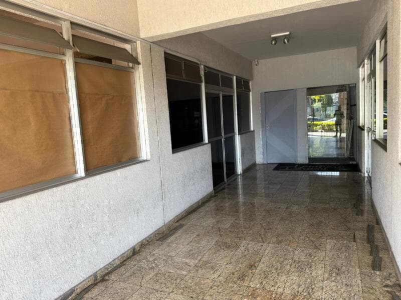 Foto 8 de 10: Comercial em leilão em Curitiba - PR, bairro Cristo Rei — LOTE 001 LOJA A l 478,96M² l EDIFÍCIO MANUEL NUNES DA COSTA l AV. AFFONSO CAMARGO, Nº 2125, CURITIBA